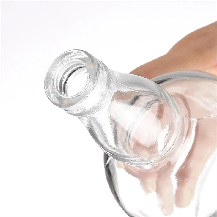 700ml Vodka Glass And Bottle